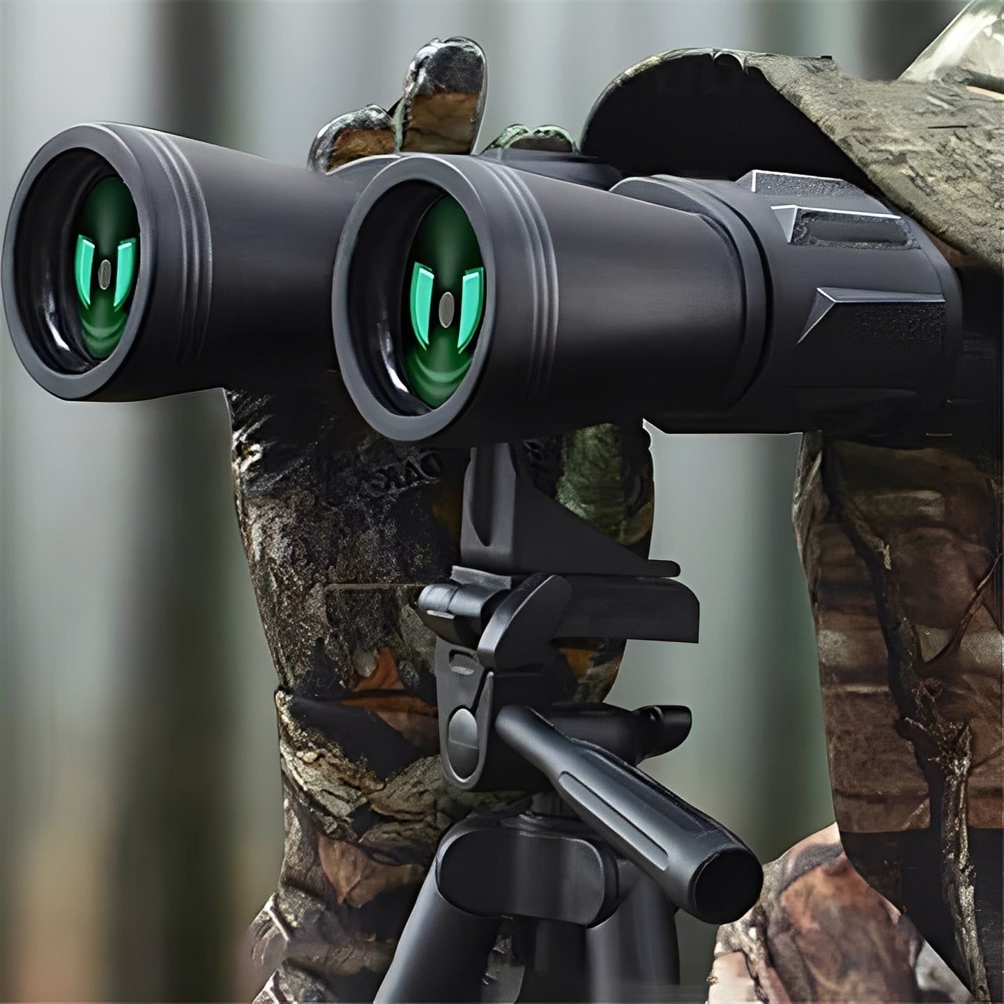 Binoculars with Adjustable Focus and Smartphone Adapter